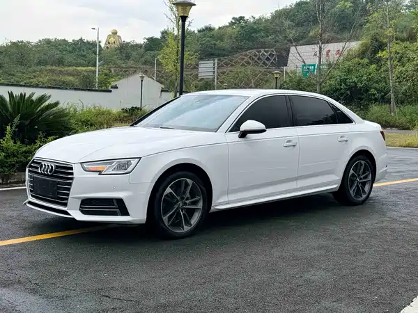 Audi A4L 2019