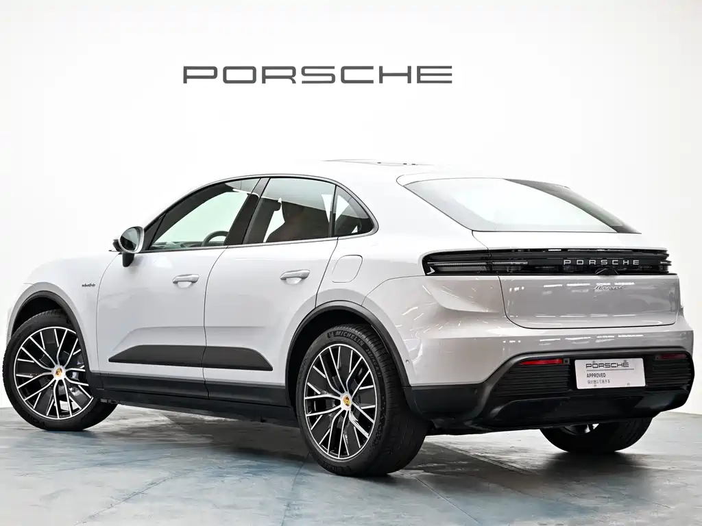 Porsche Macan EV 2025 — фото 5