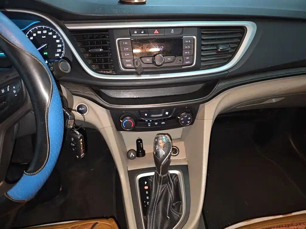 Buick Excelle 2016 — фото 13