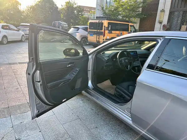 Toyota Avalon 2022