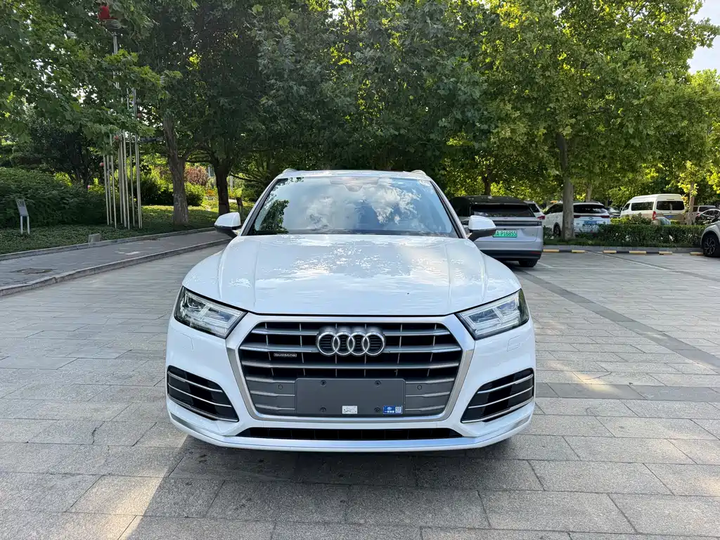 Audi Q5L 2020 — фото 2