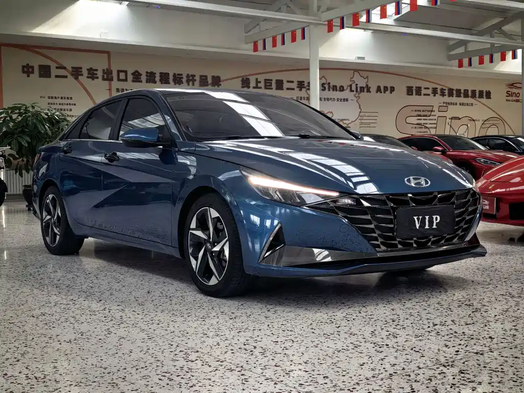 Hyundai Elantra 2022