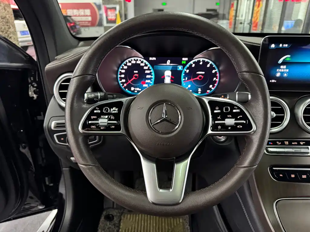 Mercedes-Benz GLC 2020 — фото 14