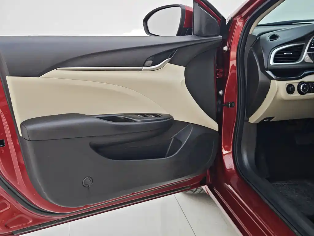 Buick Excelle 2019 — фото 25