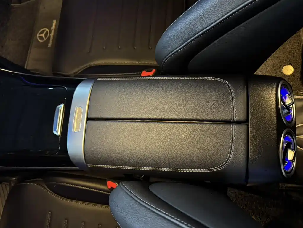 Mercedes-Benz C-Class 2023 — фото 14
