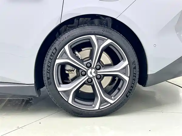 NIO ET5T 2024