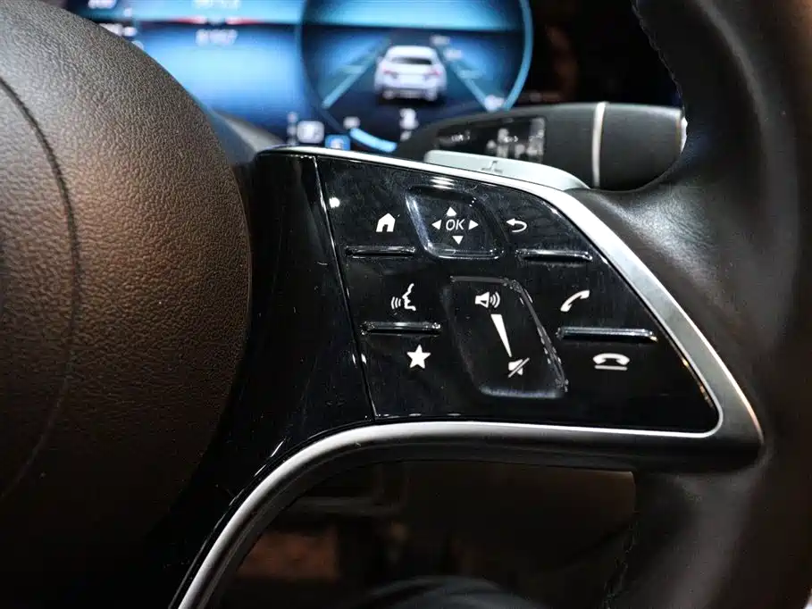 Mercedes-Benz E-Class 2021 — фото 15