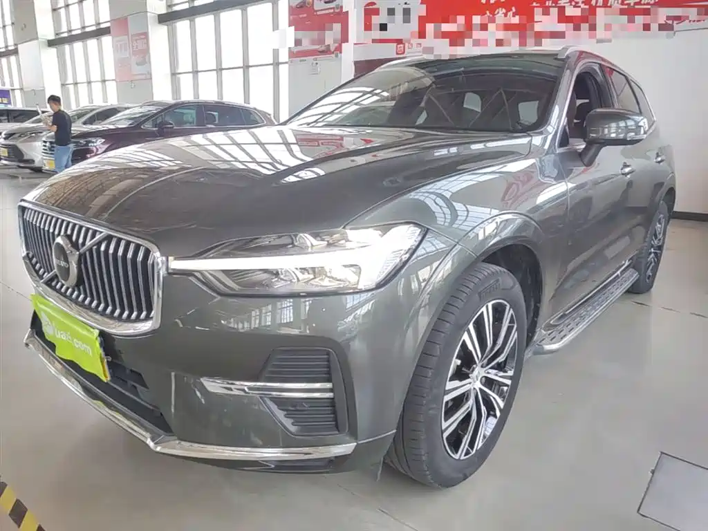 Volvo XC60 2022 — фото 2
