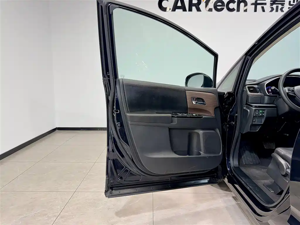 Honda Odyssey 2025 — фото 16