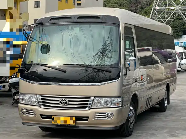 Toyota Coaster 2015