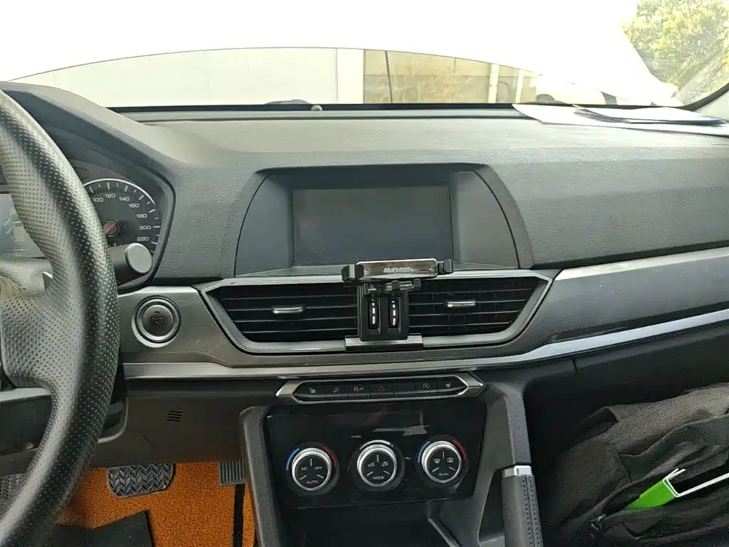 Haval H6 2018 — фото 13