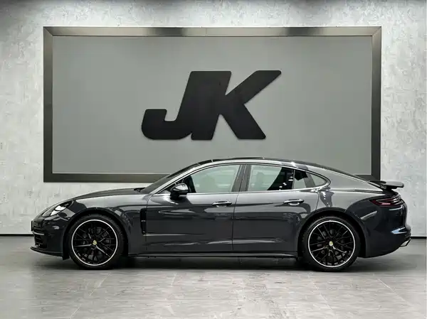 Porsche Panamera 2019
