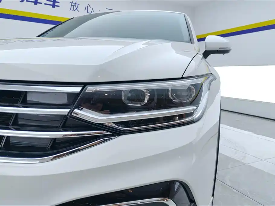Volkswagen Tiguan L 2022