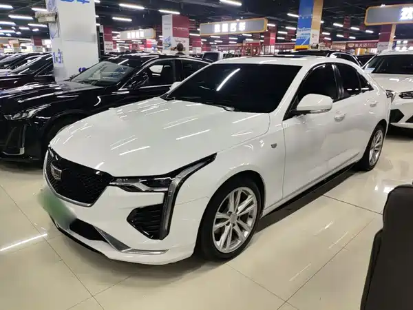 Cadillac CT4 2022