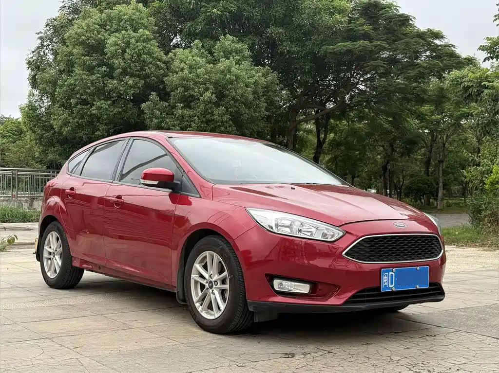 Ford Focus 2018 — фото 3