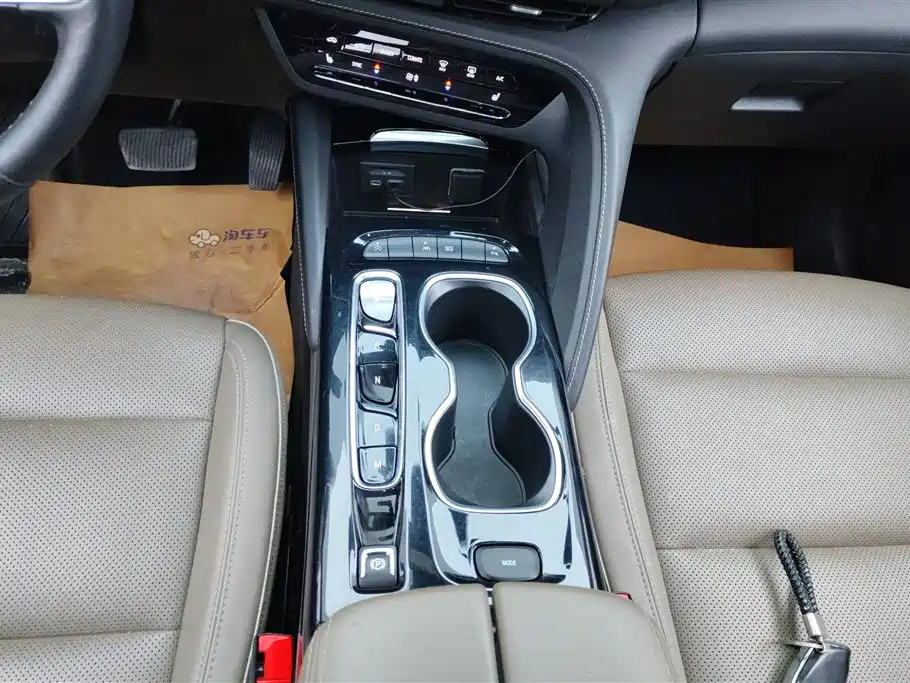 Buick Envision Plus 2023 — фото 16