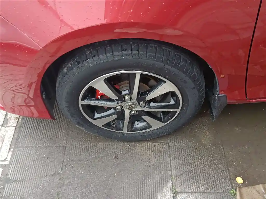 Toyota Yaris L 2017 — фото 25