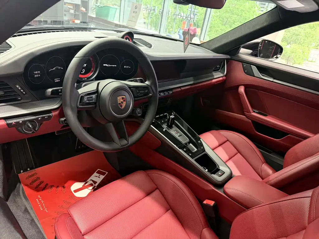 Porsche 911 2022 — фото 10