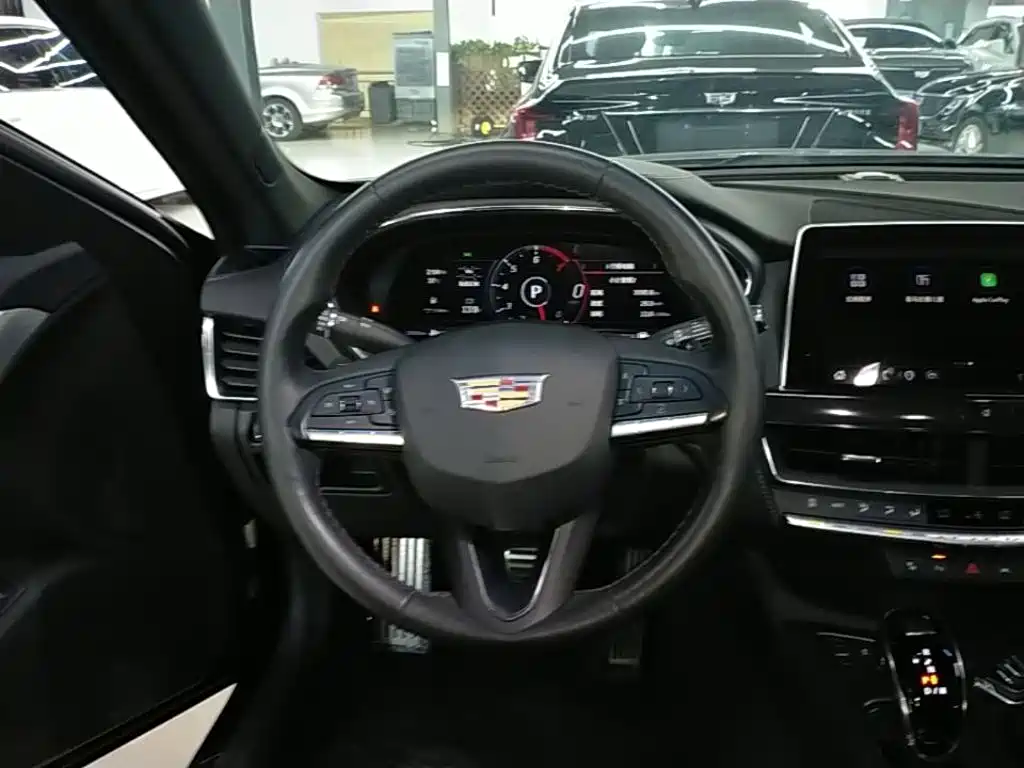 Cadillac CT5 2023 — фото 11