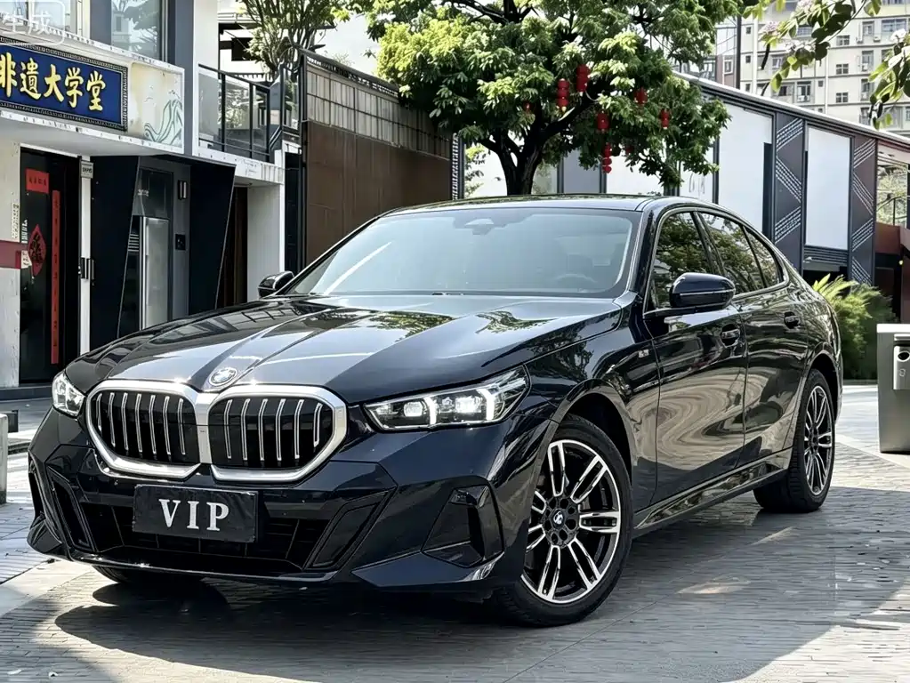 BMW 5 Series 2025