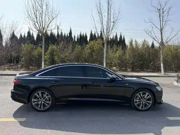 Audi A6L 2022