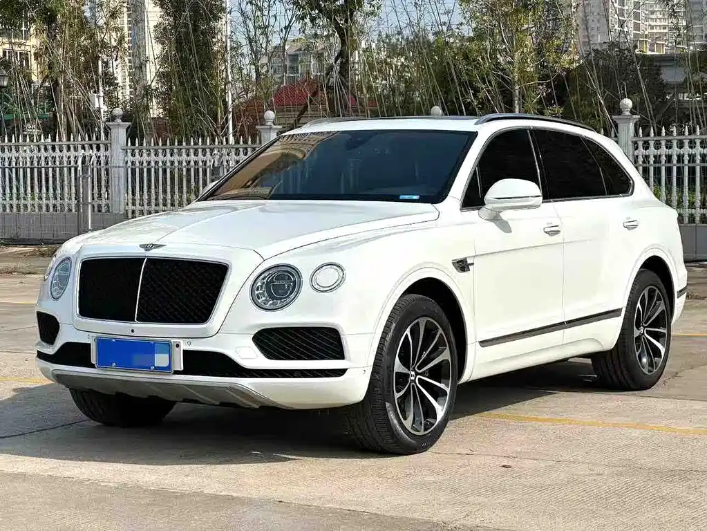 Bentley Bentayga 2020 — фото 1