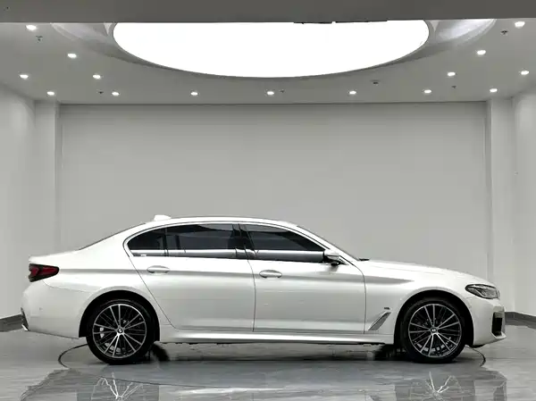 BMW 5 Series 2023