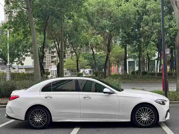 Mercedes-Benz C-Class 2022