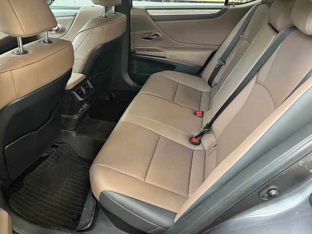 Lexus ES 2025 — фото 10
