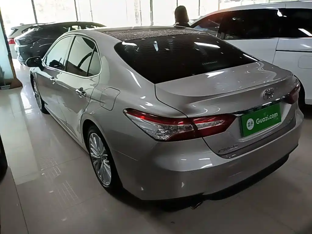 Toyota Camry 2020 — фото 5