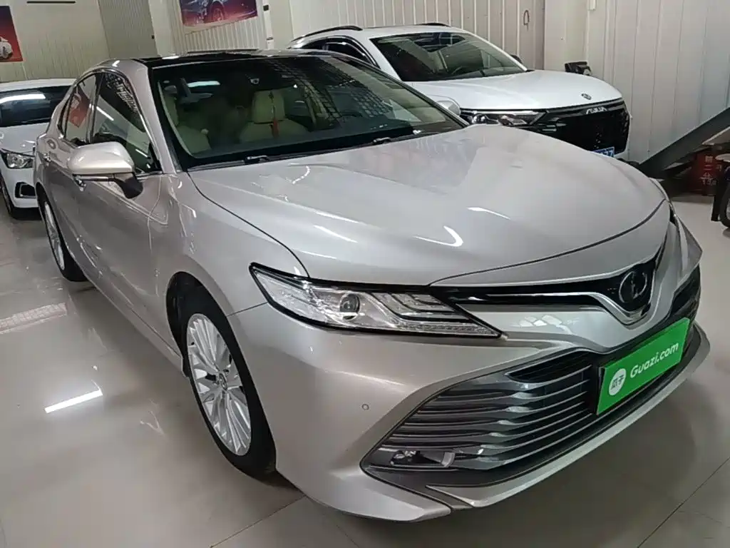 Toyota Camry 2020 — фото 4