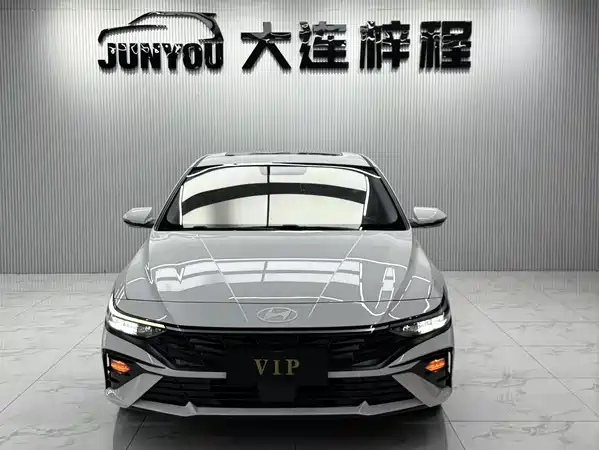 Hyundai Elantra 2024