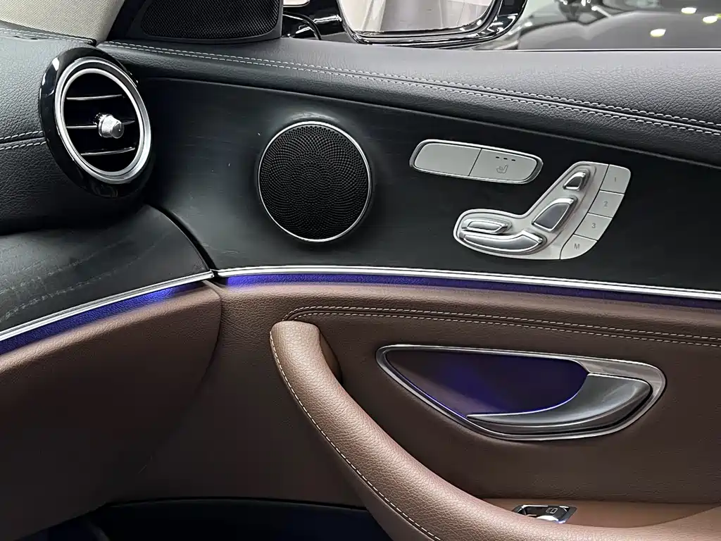 Mercedes-Benz E-Class 2017 — фото 44