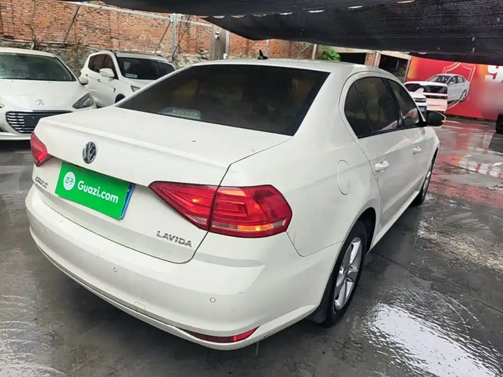 Volkswagen Lavida 2015