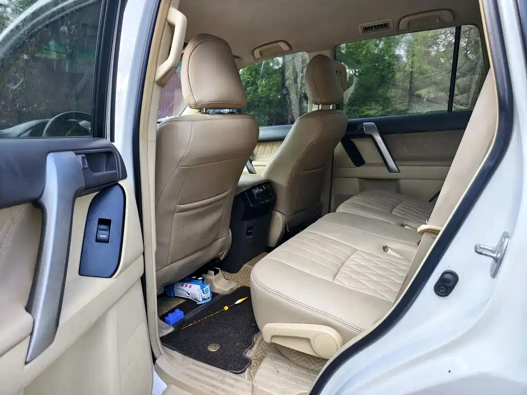 Toyota Prado 2015 — фото 6