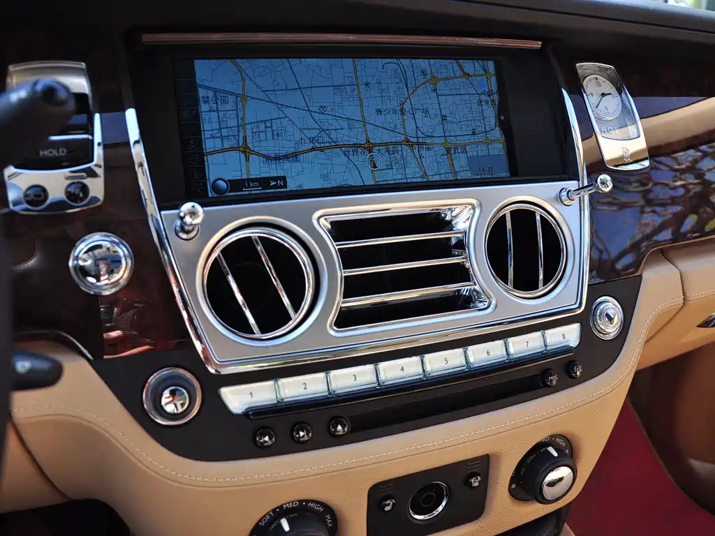 Rolls-Royce Ghost 2013 — фото 10