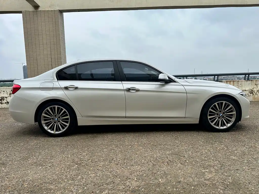 BMW 3 Series 2019 — фото 4