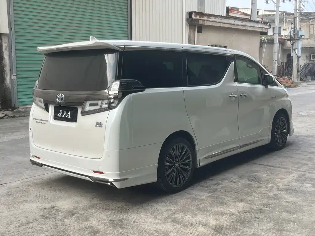 Toyota Vellfire 2023