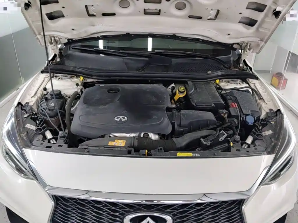 Infiniti QX30 2017 — фото 20