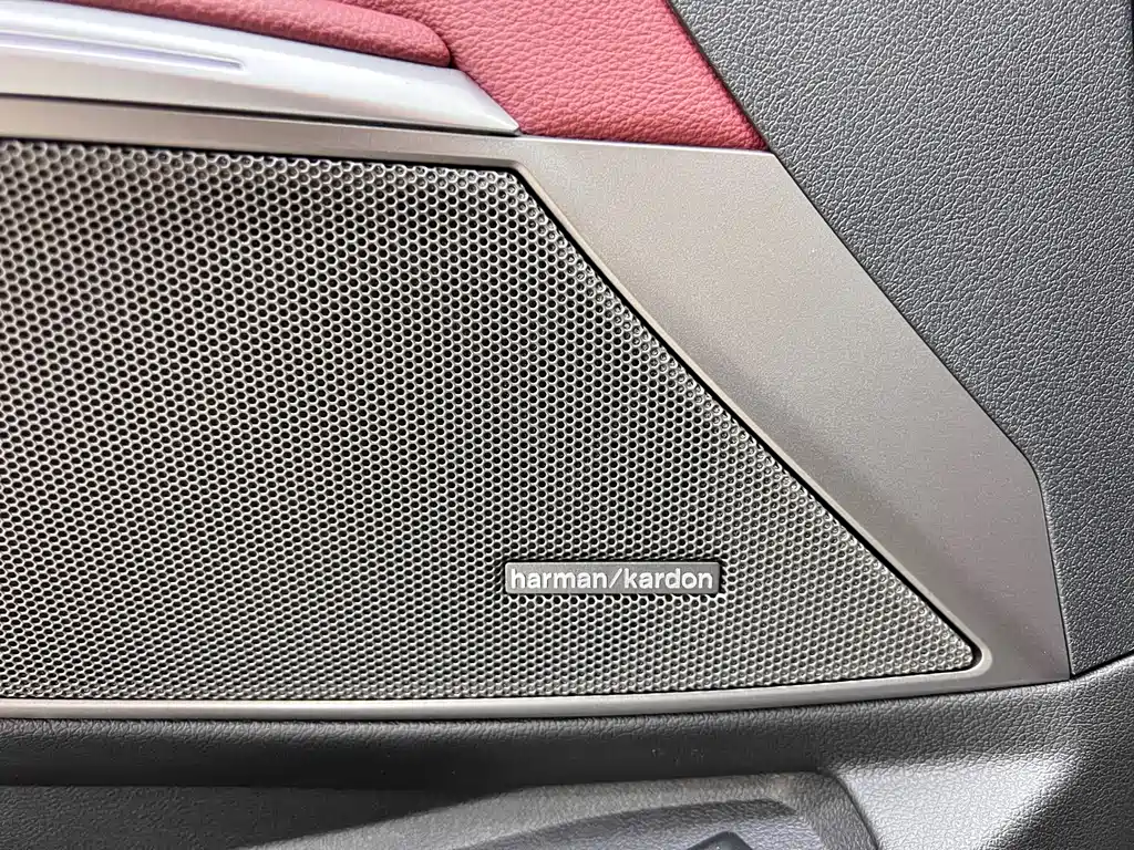 BMW 3 Series 2023 — фото 14