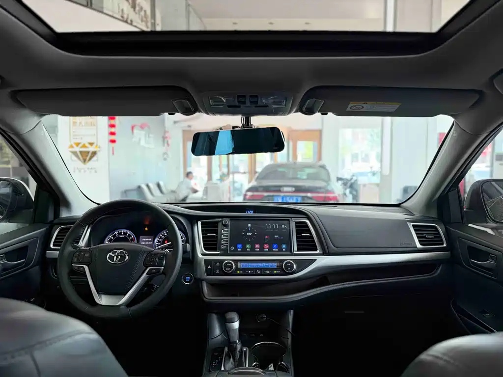 Toyota Highlander 2017 — фото 12