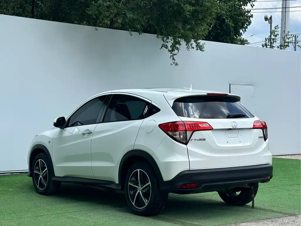 Honda Vezel 2022 — фото 9