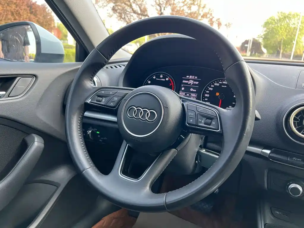 Audi A3 2019 — фото 19