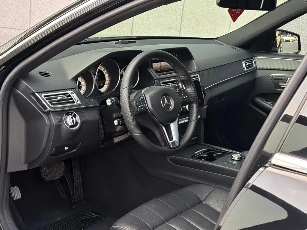Mercedes-Benz E-Class 2015 — фото 8