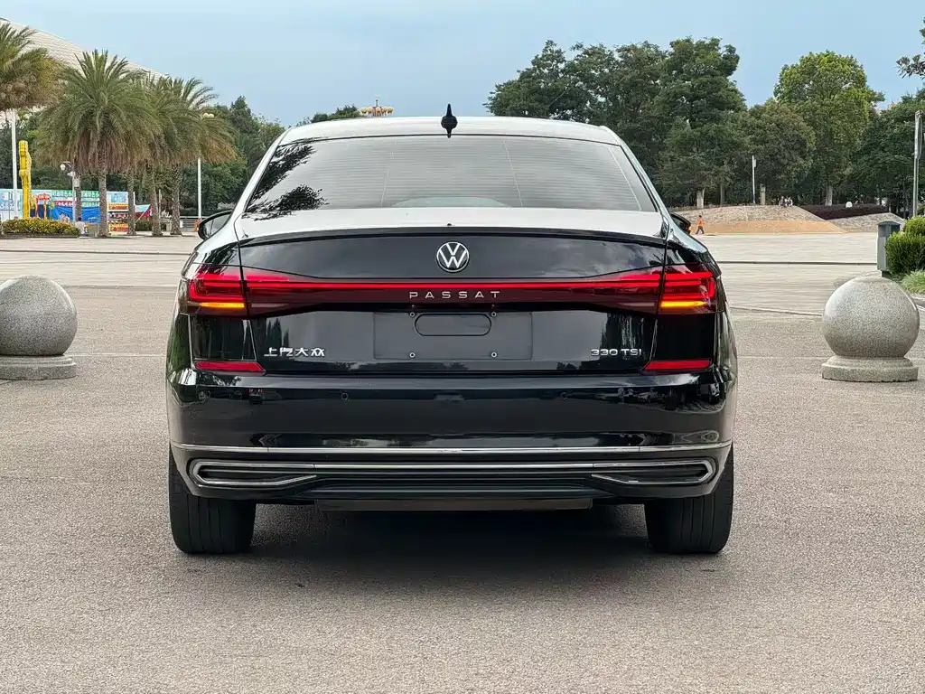 Volkswagen Passat 2022