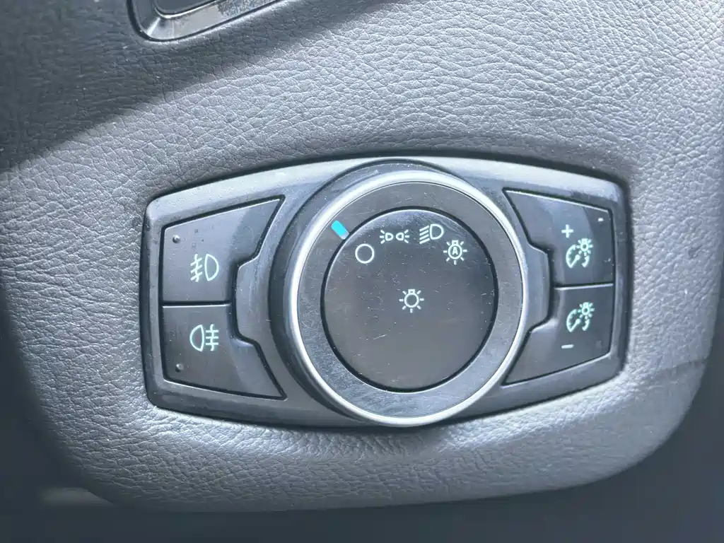 Ford Kuga 2018 — фото 17