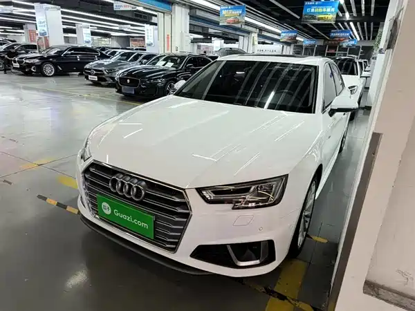 Audi A4L 2019