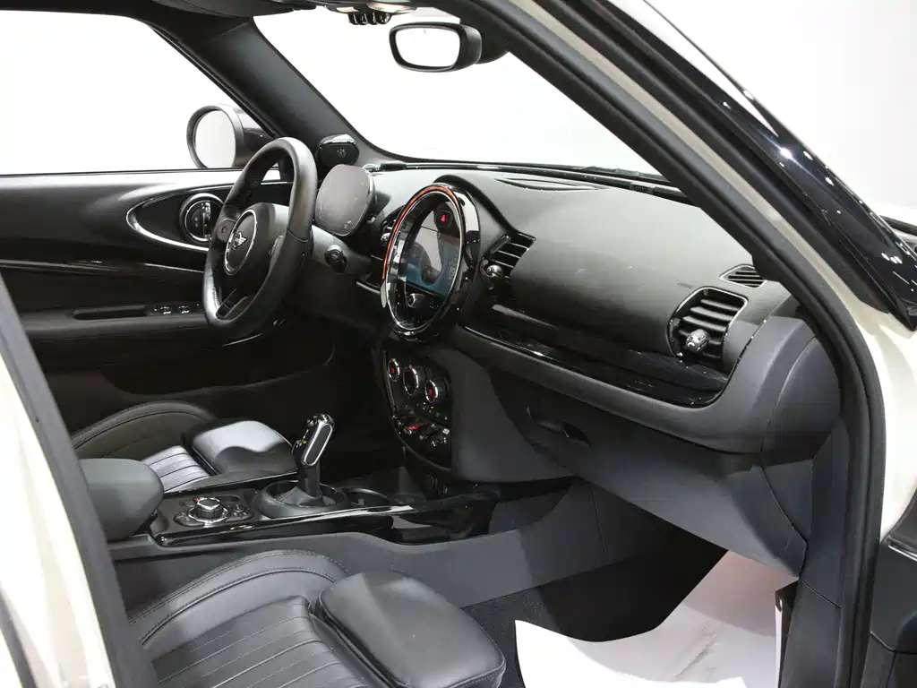 MINI Clubman 2022 — фото 10