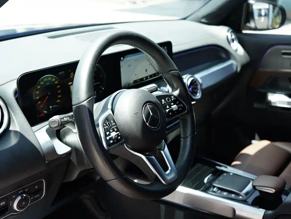 Mercedes-Benz GLB 2023 — фото 16