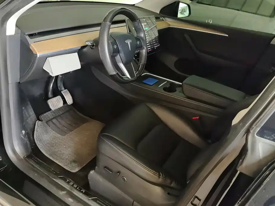 Tesla Model Y 2021 — фото 9